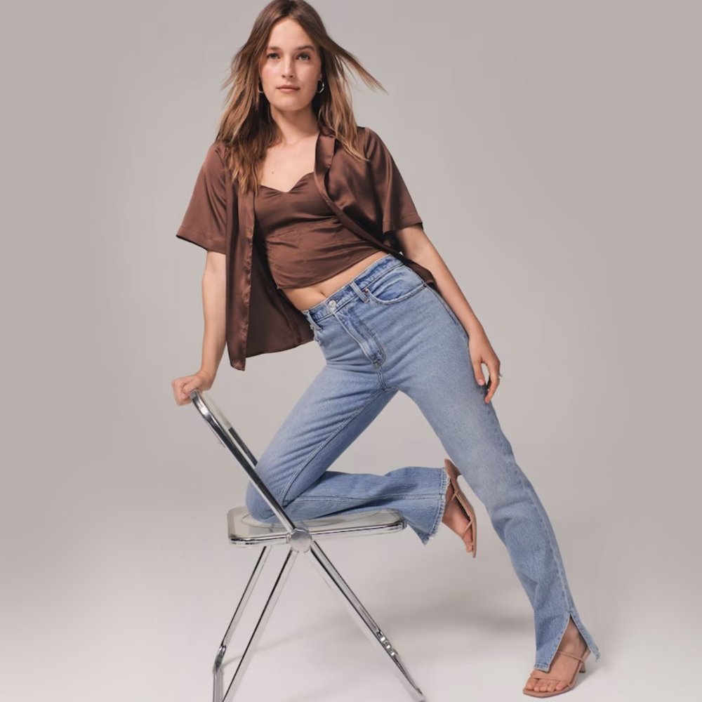 Abercrombie Ultra High Rise 90s Straight Jean